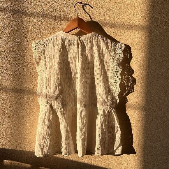 NWT Attic Salt Women's Cream Lace Top Small - Picture 6 of 6